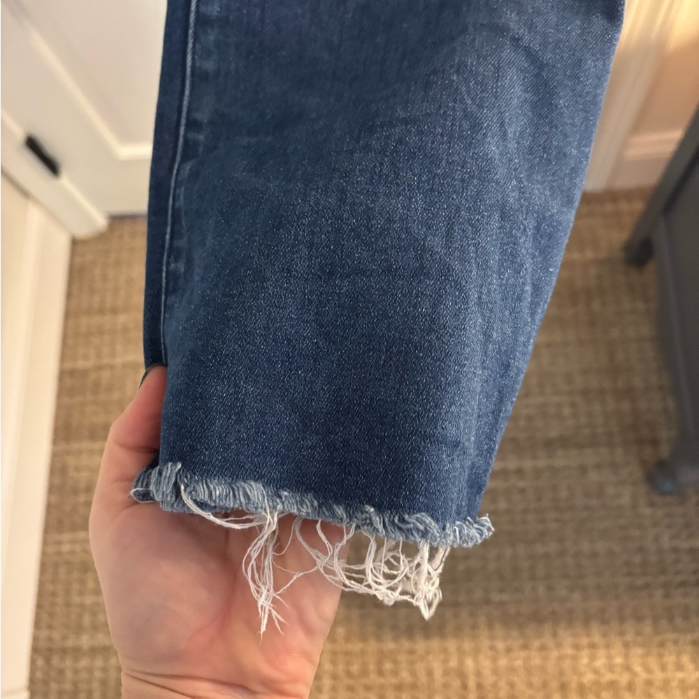 Blue Jeans - Picture 3 of 5